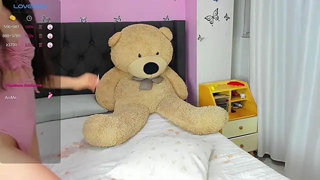 Snapshot of SophiaLiu chatting on 02/25/25, 02:58 SophiaLiu online show from 02/25/25, 02:58