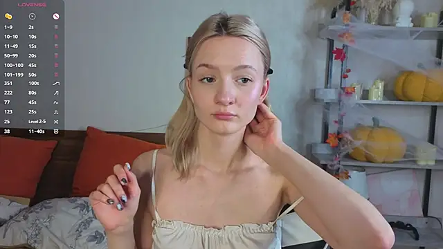 IdaValenti online show from 12/01/25, 11:10