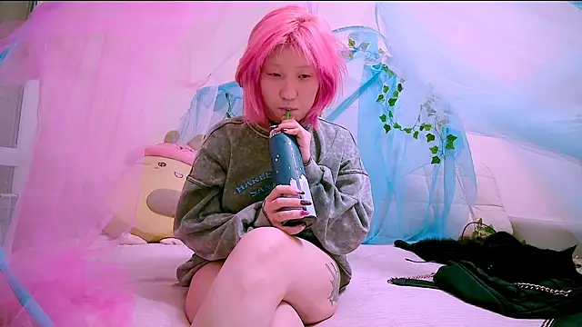 Akemilun online show from 11/08/25, 12:44