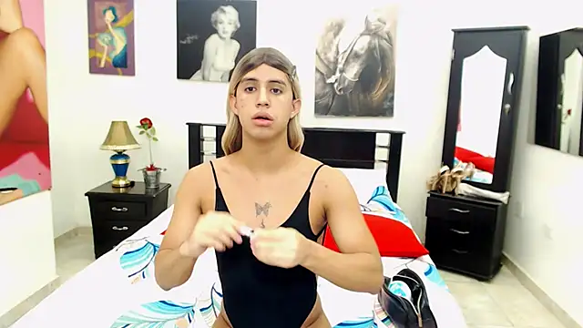 Snapshot of VeronicaReynolds chatting on 02/20/25, 12:04 VeronicaReynolds online show from 02/20/25, 12:04