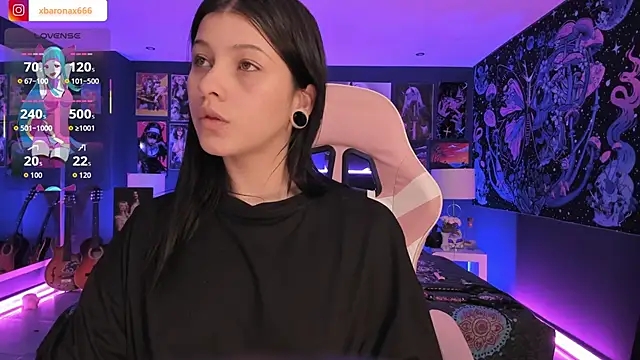 LanaKyutt online show from 09/18/25, 10:34