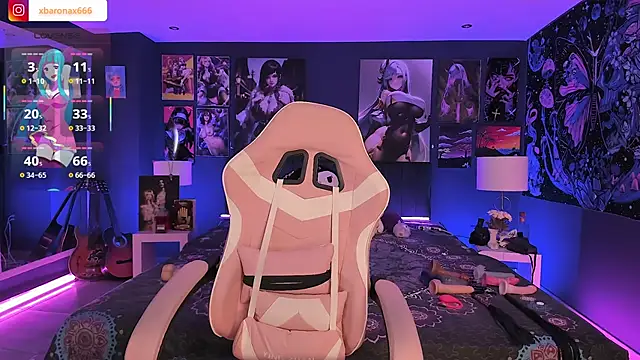 LanaKyutt online show from 10/05/25, 03:10