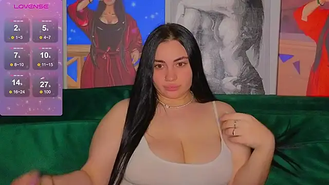 Nikki Kardashian online show from 12/12/24, 10:42