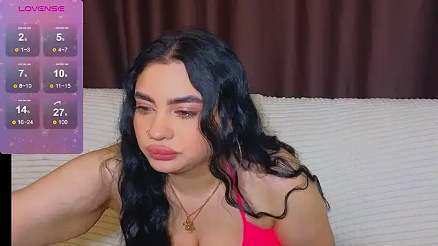 Nikki Kardashian online show from 02/15/25, 03:52