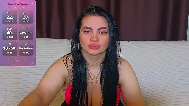 Nikki Kardashian online show from 03/04/25, 10:27