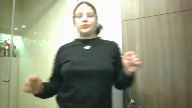  Sarahh 0 online show from 12/17/24, 03:17