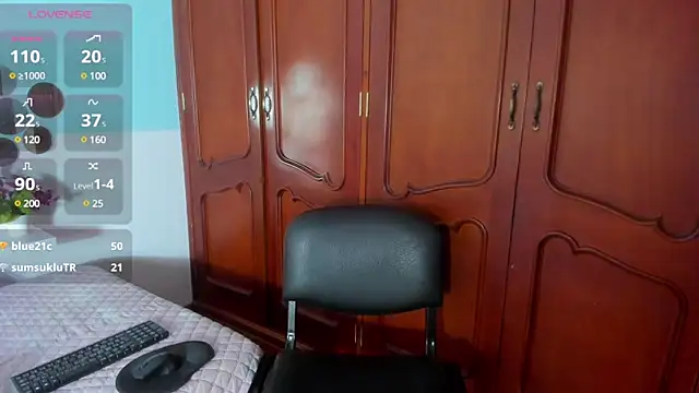  Sarahh 0 online show from 03/18/25, 04:37