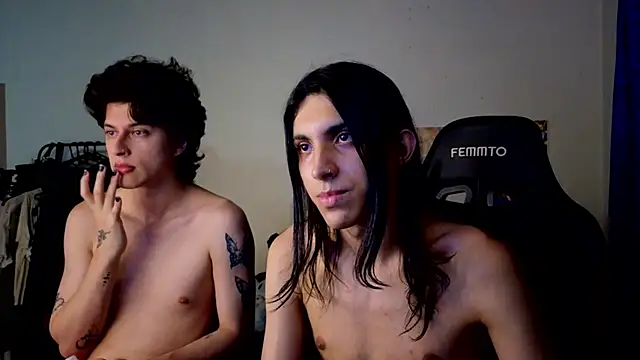 angelitofemboy online show from 11/04/25, 03:16