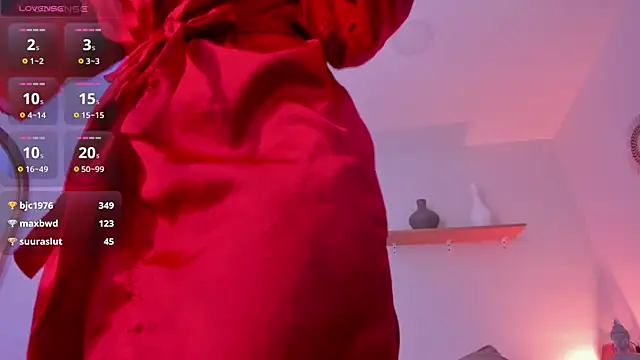 moll1e  online show from 02/17/25, 05:53