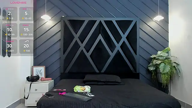 Snapshot of Apolo_Bianco_ chatting on 09/10/25, 11:27 Apolo Bianco  online show from 09/10/25, 11:27