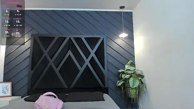 Snapshot of Apolo_Bianco_ chatting on 09/17/25, 11:17 Apolo Bianco  online show from 09/17/25, 11:17