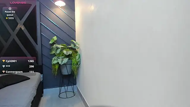 Snapshot of Apolo_Bianco_ chatting on 09/20/25, 11:28 Apolo Bianco  online show from 09/20/25, 11:28