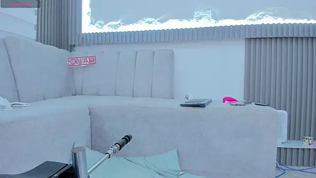 Snapshot of Apolo_Bianco_ chatting on 10/29/25, 10:44 Apolo Bianco  online show from 10/29/25, 10:44