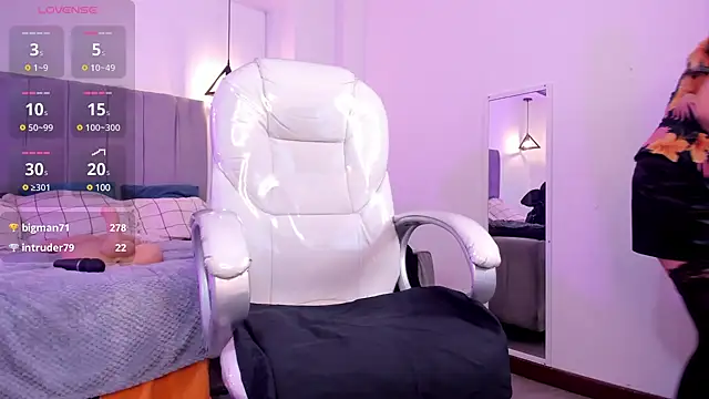 lady nylon  online show from 02/10/25, 06:24