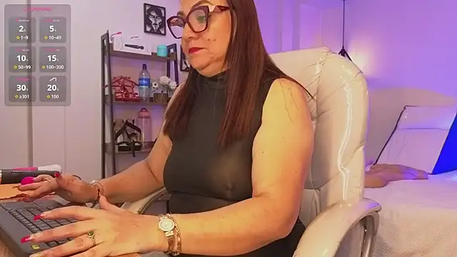 Snapshot of lady_nylon_ chatting on 01/18/26, 12:20 lady nylon online show from 01/18/26, 12:20