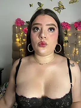 Jullieetta online show from 06/28/26, 11:38