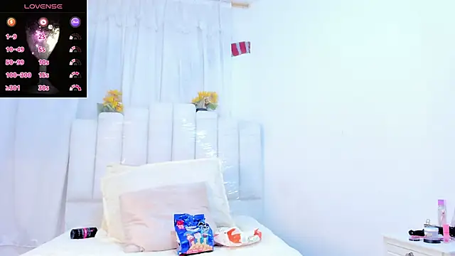 RoxannaBlanche online show from 12/23/25, 01:14