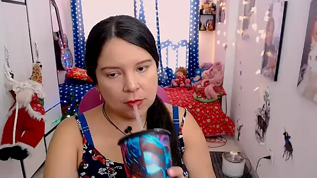 claryssa  online show from 12/06/24, 04:17