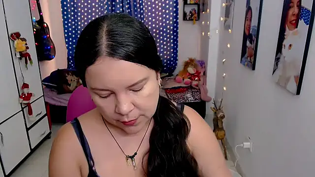 claryssa  online show from 02/23/26, 07:44