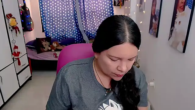 claryssa  online show from 02/26/26, 07:46