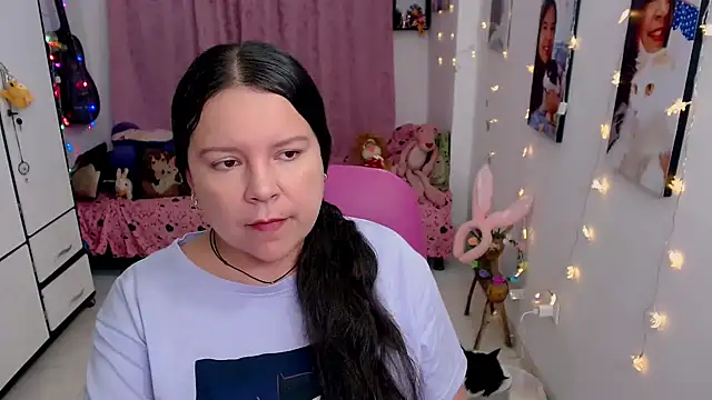 claryssa  online show from 04/26/26, 06:11