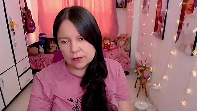 claryssa  online show from 04/30/26, 08:15