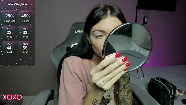 Mariella Adamss online show from 11/18/25, 12:53