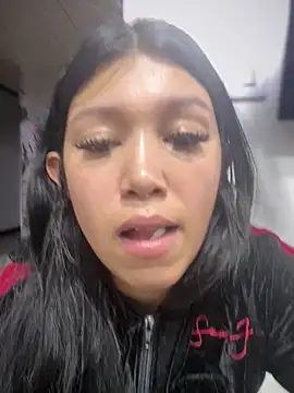 emily rosse04 online show from 12/19/25, 12:23