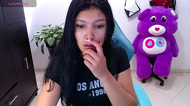 emily rosse04 online show from 04/16/26, 05:03