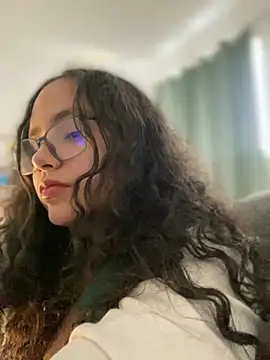 CurlyGirl 1 online show from 12/22/24, 03:55