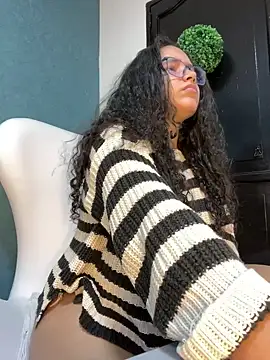 CurlyGirl 1 online show from 02/18/25, 11:33