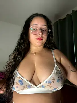 CurlyGirl 1 online show from 10/22/25, 10:31