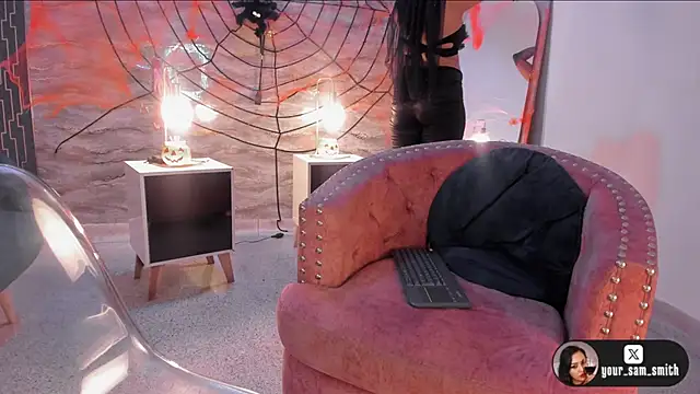 samara smithh online show from 10/31/25, 11:44