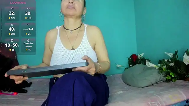 SheraHadee online show from 11/25/25, 12:32