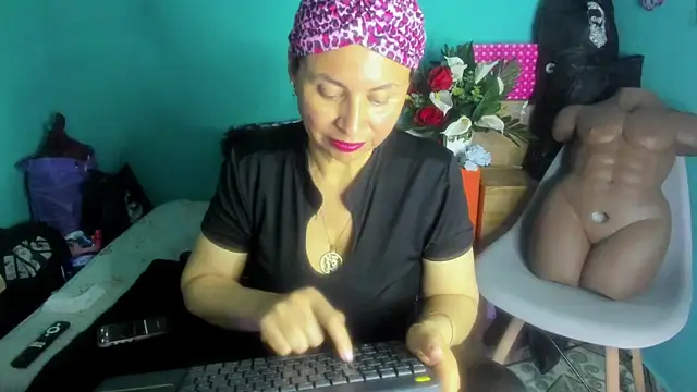 SheraHadee online show from 05/29/26, 11:08