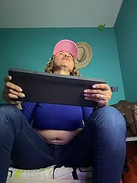SheraHadee online show from 05/30/26, 04:37