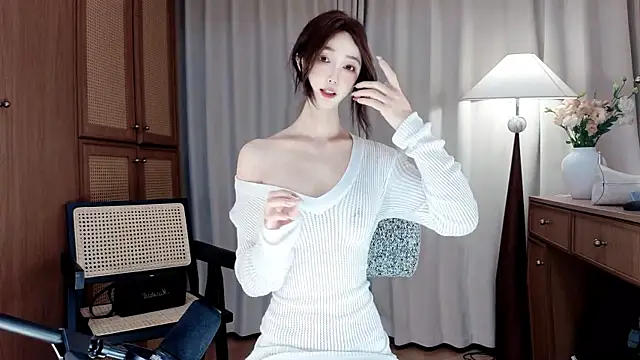 Snapshot of -Aricia- chatting on 06/14/26, 02:41 -Aricia- online show from 06/14/26, 02:41