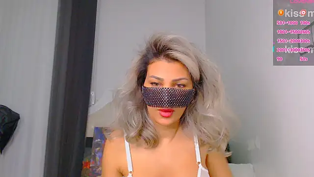 Turkish Latina online show from 01/06/25, 01:09