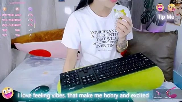 Ly   online show from 03/19/26, 06:06