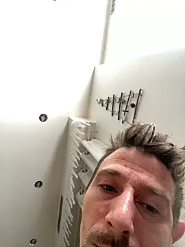 Maxthekid online show from 12/25/24, 08:40