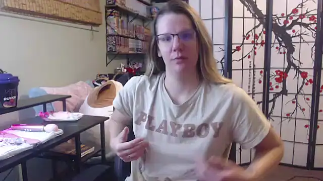 Sarahtineke online show from 02/27/26, 02:17