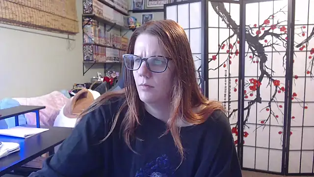 Snapshot of Sarahtineke chatting on 05/06/26, 04:45 Sarahtineke online show from 05/06/26, 04:45