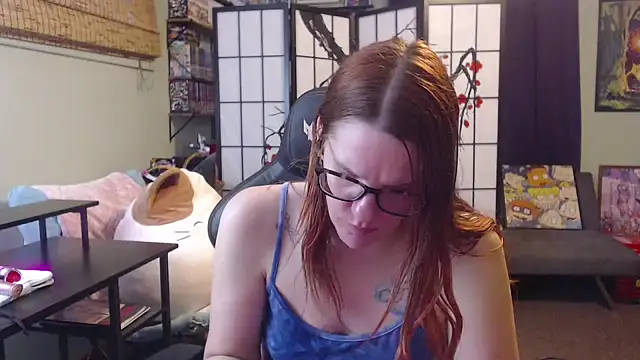 Snapshot of Sarahtineke chatting on 05/27/26, 03:31 Sarahtineke online show from 05/27/26, 03:31