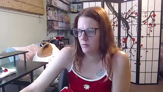 Sarahtineke online show from 07/15/26, 05:29