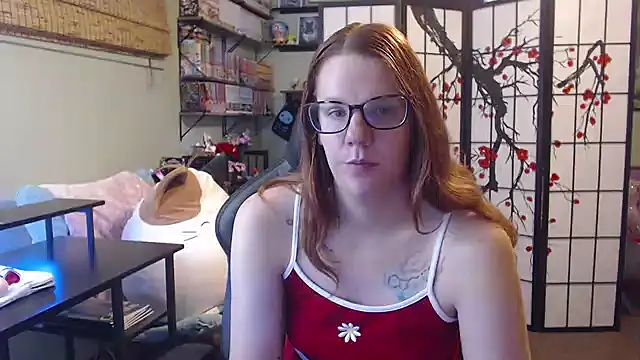 Sarahtineke online show from 07/16/26, 04:02