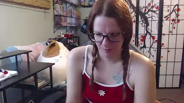 Sarahtineke online show from 07/20/26, 03:03