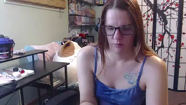 Sarahtineke online show from 07/25/26, 04:26