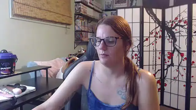 Sarahtineke online show from 07/27/26, 02:07