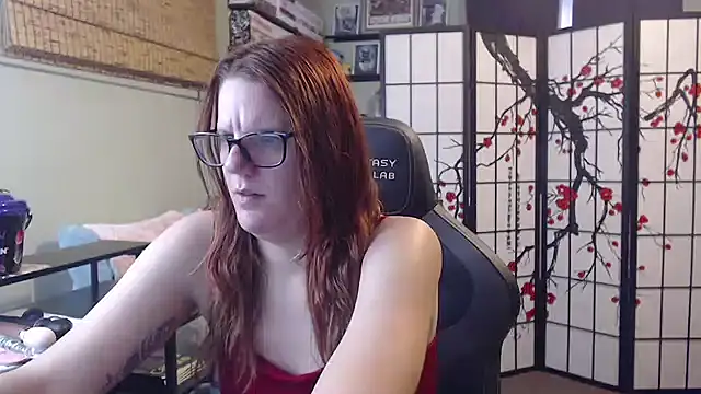 Sarahtineke online show from 08/02/26, 05:22