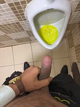 hitlar1026 online show from 11/04/25, 01:32